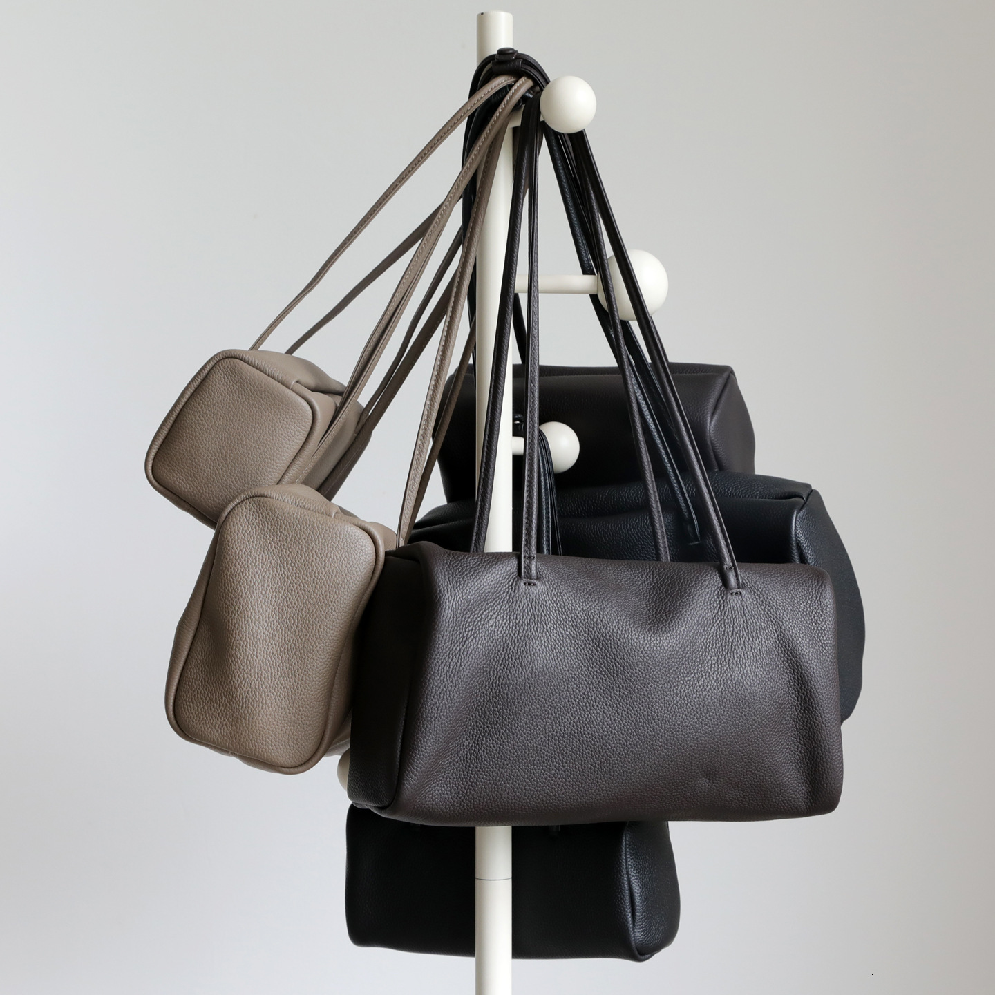 Luxury Vintage Designer Bag Korean Style Niche Bowling Made Of Top Layer Cowhide Large Capacity Suitable Commuting Shoulder Armpit Boston For Women