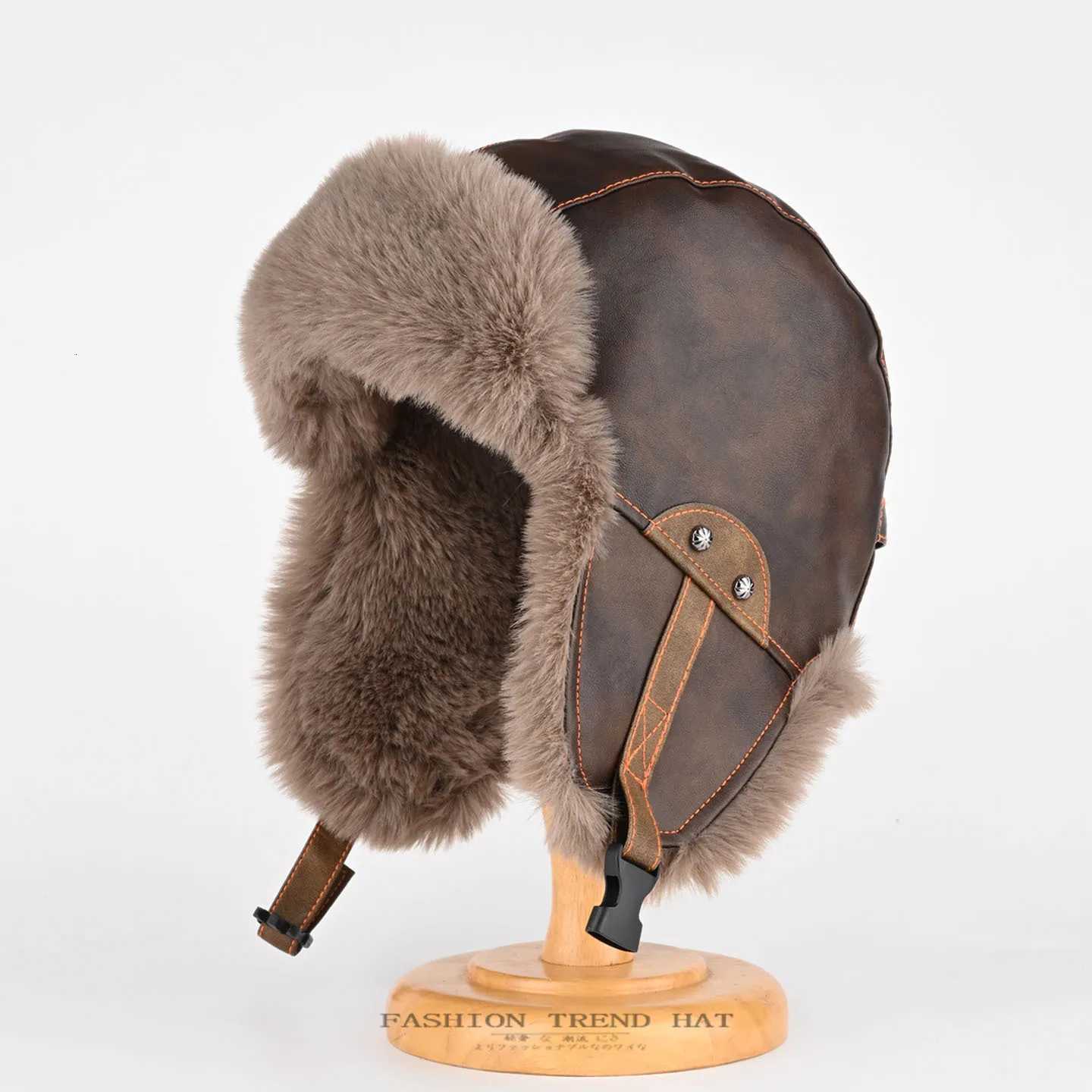 Trapper Hats Retro Pilot Hat for Men and Women Winter Velvet PU Leather Warm Lei Feng Hat Outdoor Cycling Ear Protection HatT261017