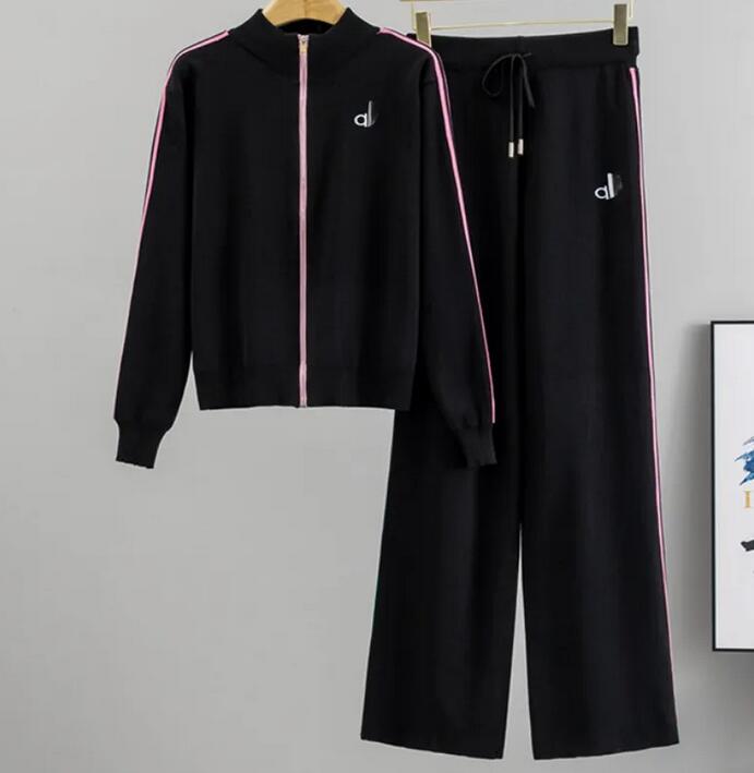 Women's Tracksuits Embossing Tracksuits Sweat Suits Women Zipper Jacket and Trousers Two Piece Sets