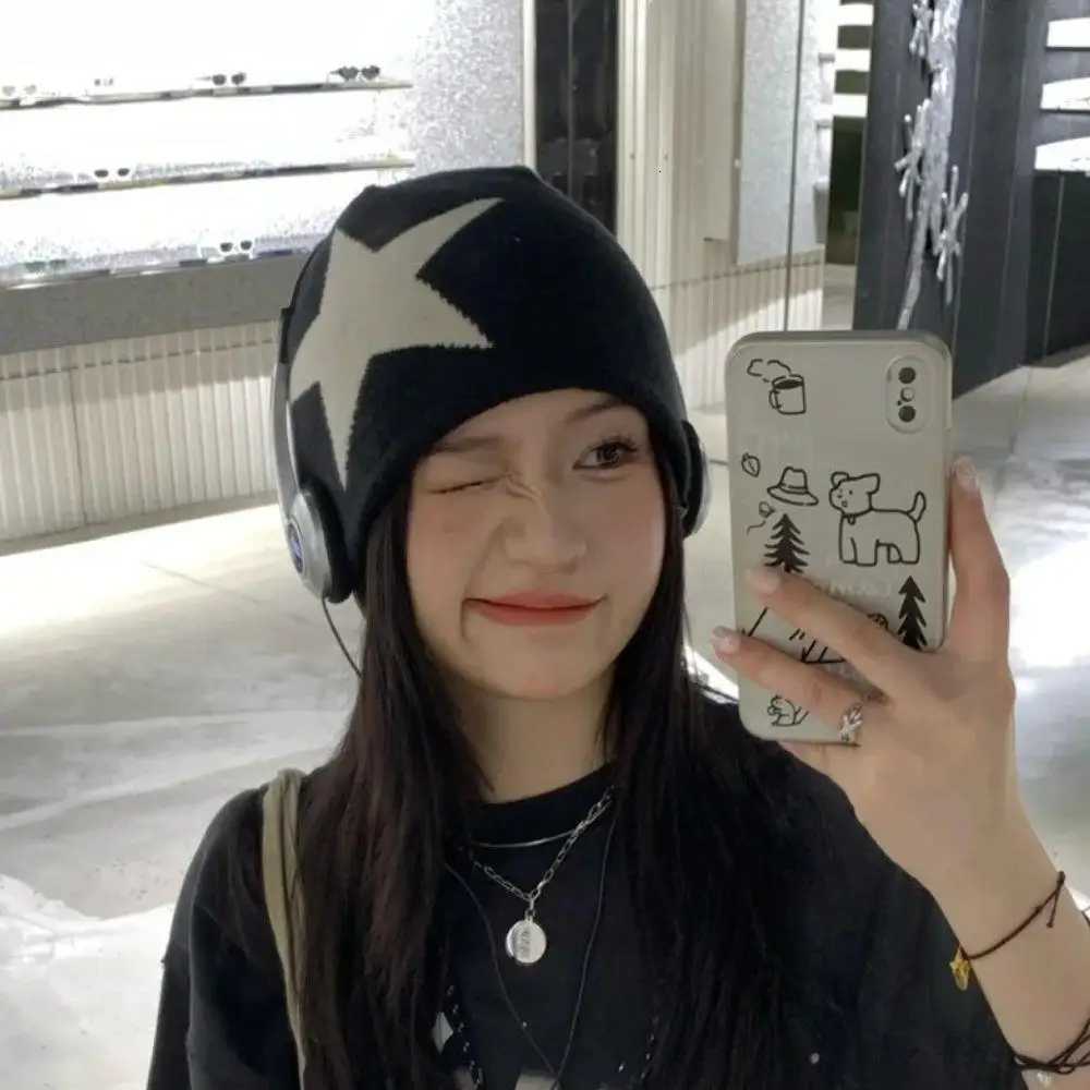 Beanie/Skull Caps Star Pattern Pullover Cold Hat Warm Winter Hat Y2k Beanie Cap Women's Hat Jacquard Knitted Beanie Hats Hip Hop Ear Protector