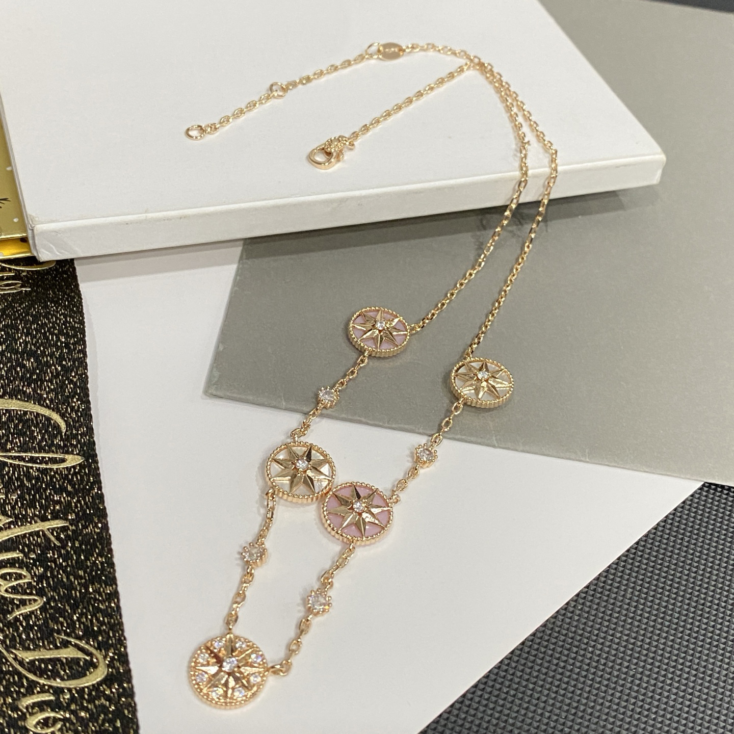 Designer Gold Plated Zircon Octagonal Star Pendant Necklace A Luxurious And Fashionable Gift Suitable For Women To Create Exquisite And Elegant Jewe