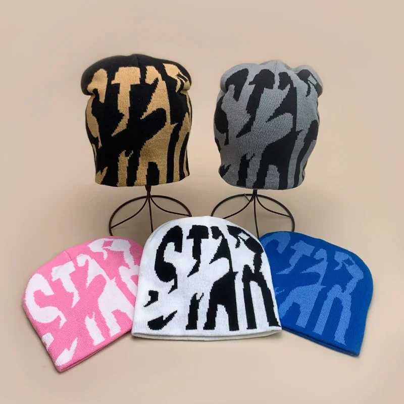 Street STAR Letter Wool Knitted Hats Autumn and Winter Color Block Personal Warm Skate Versatile Hip Hop Fashion Retro Beanies S2610177JZM