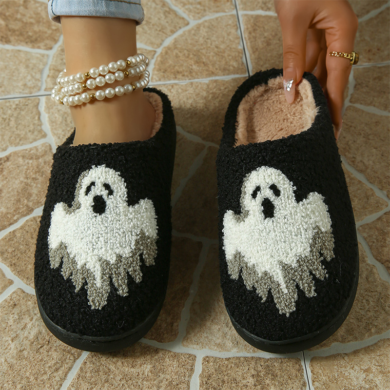 Cross-border wholesale in-stock foreign trade hot-selling Halloween new for men and women, home use, winter skull scream cotton slippers ddmykukumal