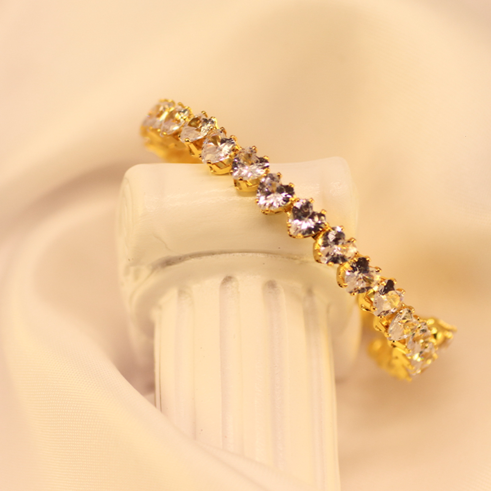 Women's Bracelet, Fully Encrusted With Zircon Stones, Oval-Shaped, Open Design, Fashionable Unique, Korean Japanese Style, Niche And Elegant Je
