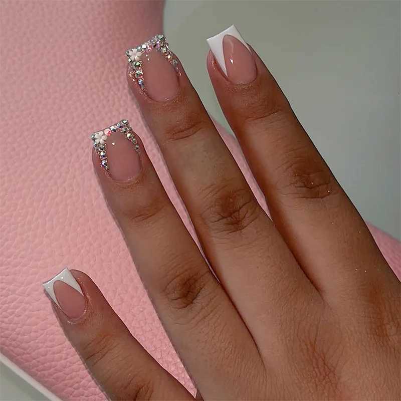 False Nails 24Pcs Short Square Head False Nails French 3D Flower Wearable Full Cover Nails Tips Rhinestone Edge Finished Press on Fake Nails Q261017