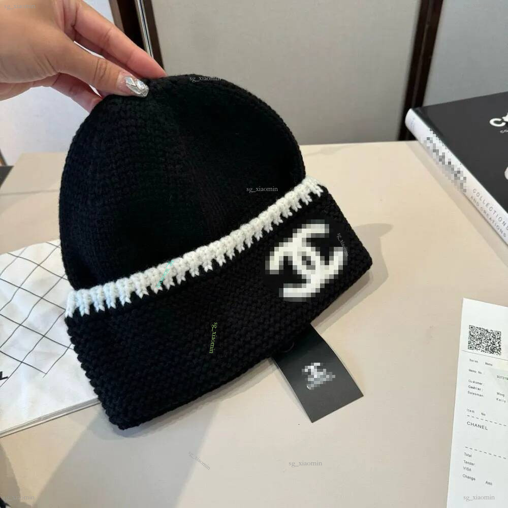 2026Black C beanie men Bonnet high quality Autumn Winter Knitted Cap Women Fashion Wool Designer Casual Hat BeanieBest Sellers