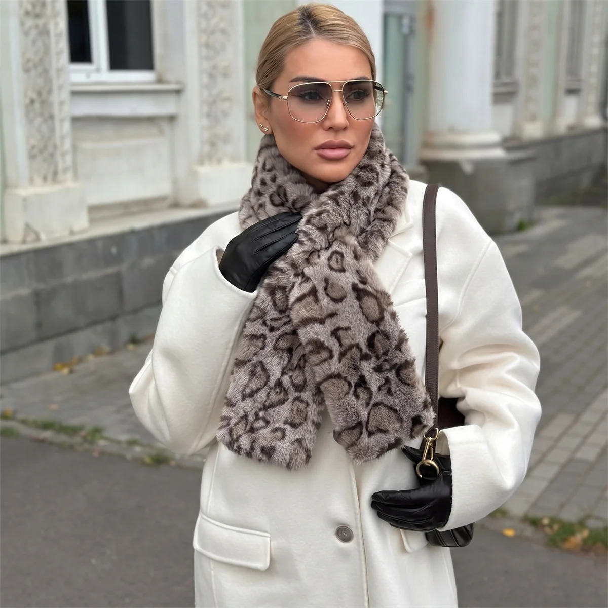Ladies Leopard Faux Fur Scarf Soft Fluffy Neck Wrap Winter Trendy Plush Scarf for Daily Street Style and Festival Wear 261017
