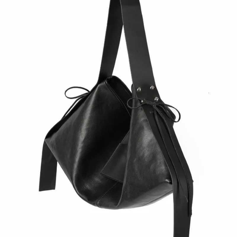 Evening Bags 2026 New Fashionable Lazy Versatile Streamer Large Capacity Daily Temperament Commuting Black Tote Bag Irregular Bag Handbags H261016