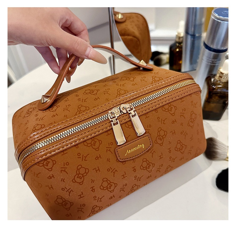 New retro large capacity makeup bag portable travel toiletry storage bag high quality travel portable cosmetics bag women's light luxury toilet