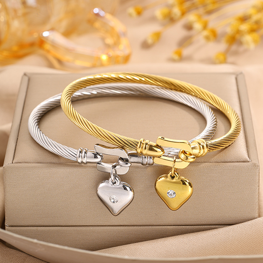 Adjustable Openwork Couples, Fashionable And Simple Stainless Steel Bracelet With A Single Heart-Shaped Diamond, Suitable For Cross-Border Sales