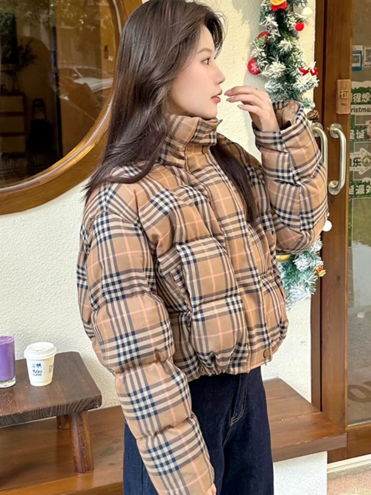 Designer Loose Korean Retro Plaid Short Cotton Jacket for Women Winter New Small Size Design Puffer Jacket Trendy