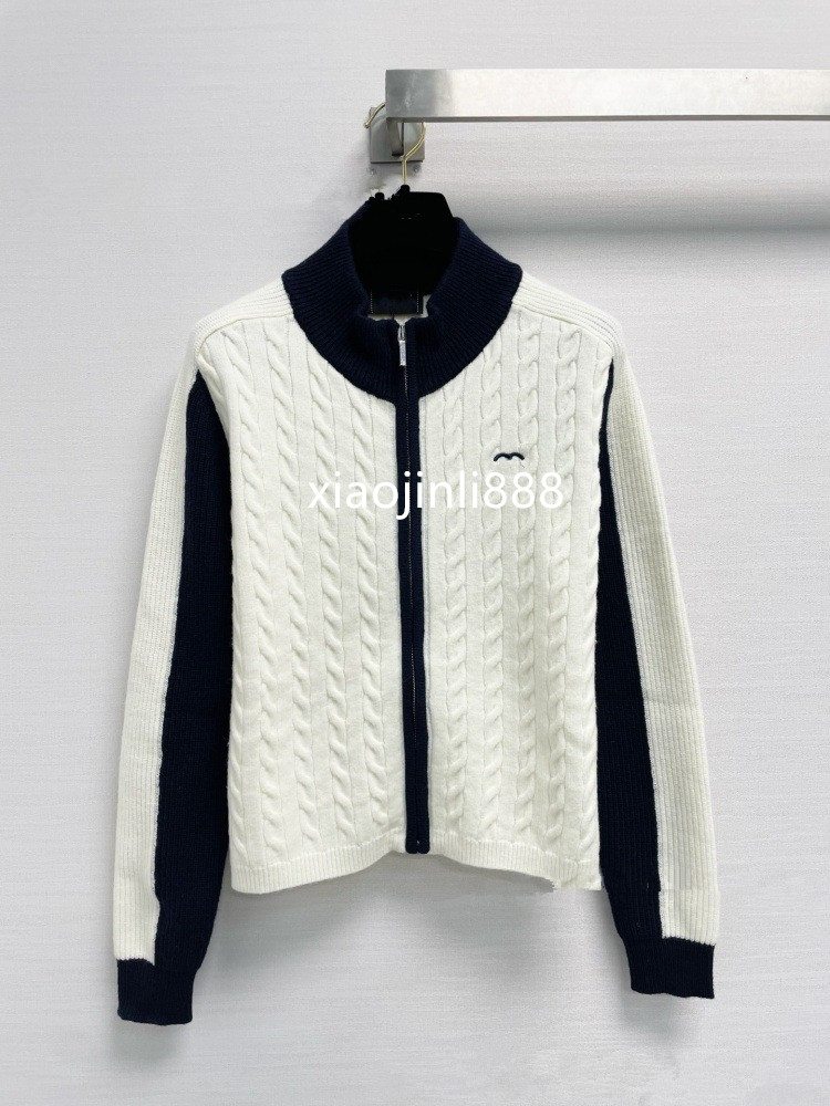 Contrasting-color V-neck embroidered sweater coat for women, 2026 autumn-winter new soft and elegant slim-fit knitted sweater