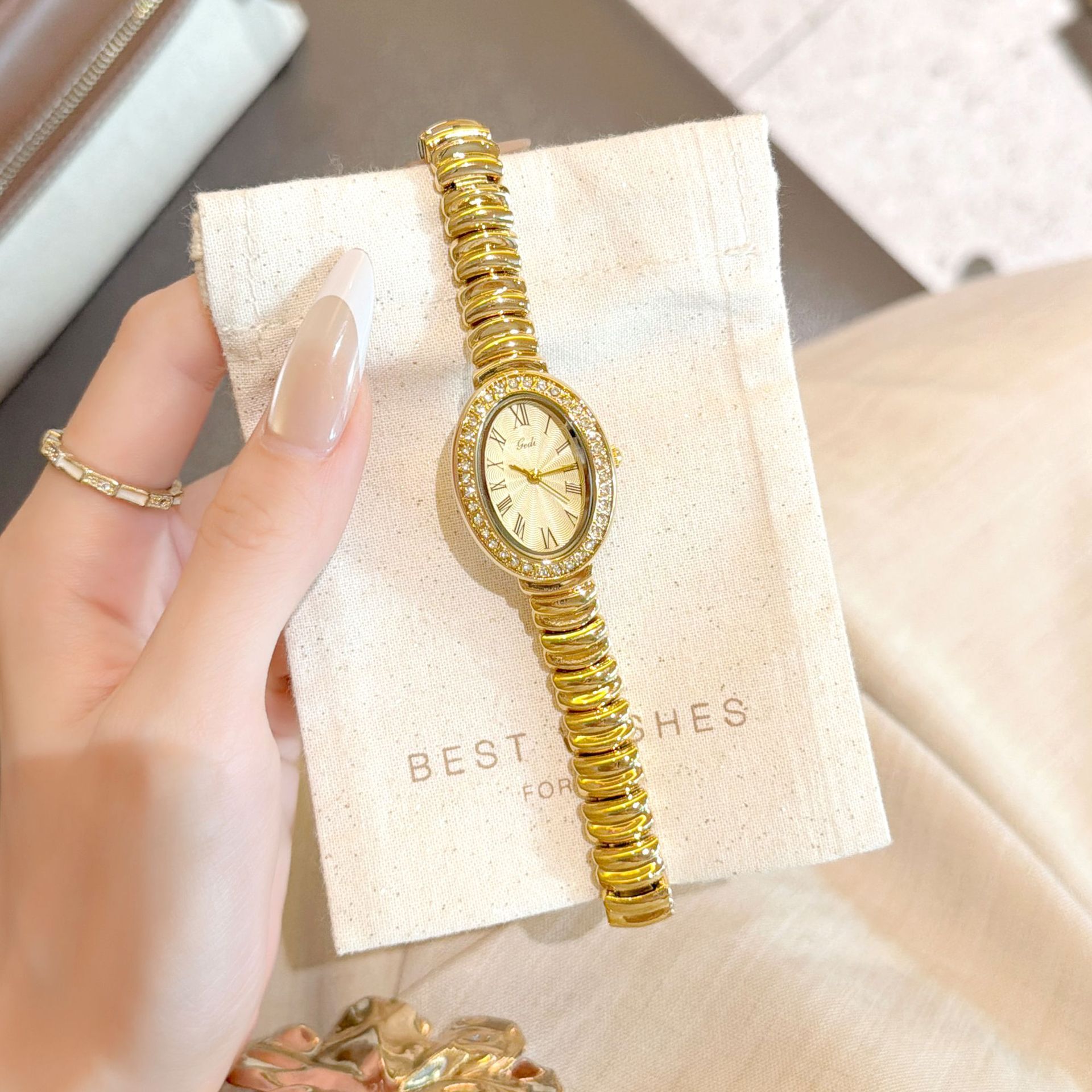 Designer exquisite ladies' wristwatch GEDI diamond-studded oval women's watch retro light luxury simple versatile casual quartz wristwatch