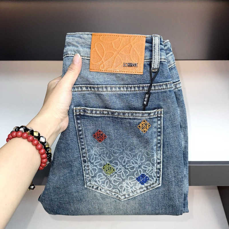 Men's Jeans designer Labyrinth pattern embroidered high-end European-style men jeans, American straight-leg, stretchy, blue wash, casual men lo