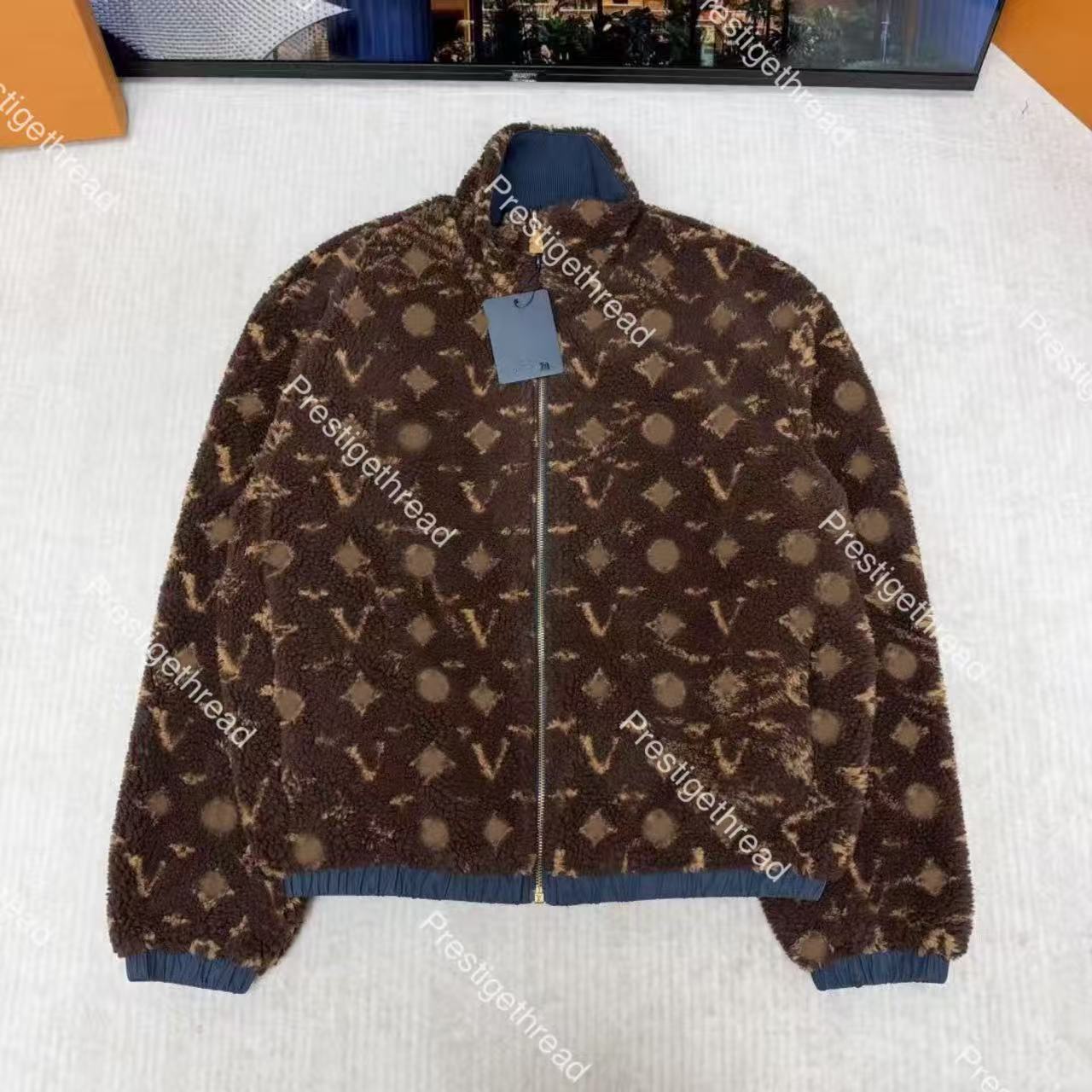 2026 Fall/Winter New Double-Sided Vintage Letter Lamb Wool Jacket Designer High-Quality Men's Fur & Faux Fur Reversible Street Style