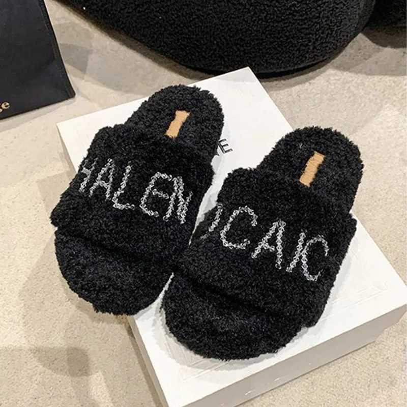 Women's Faux Lamb Wool Slippers Women's Rhinestone Furry Slippers Fashionable Rubber Outerwear Cotton Slippers Q261015