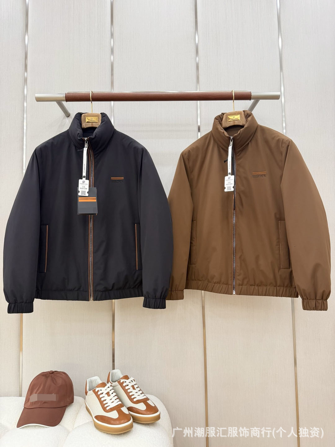 Light luxury trendy men's autumn winter stand-collar down jacket with a small chest logo, zipper closure, casual and versatile warm outerwear