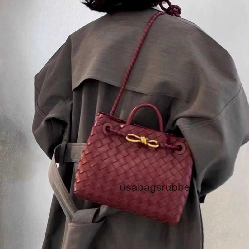 Luxe Designer Style Leather Handwoven Bag Tote Bag for Women High end Vintage Underarm Bag Large Capacity Crossbody Bag Handbag