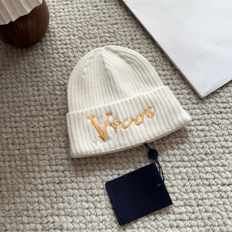free shipping Knitted Hat new designer beanies Fashion autumn Unisex winter beanie hats men and women universal knitted cap autumn wool outdoor warm