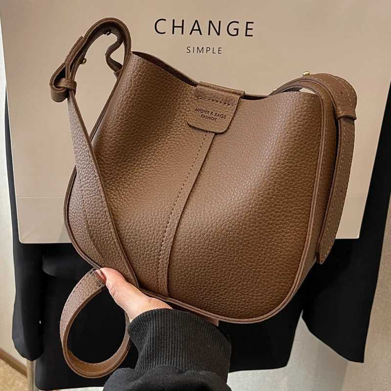 Shoulder Bags Versatile small handbag for women 2026 spring new shoulder bag fashion crossbody bag business daily commuter bucket bag H261016