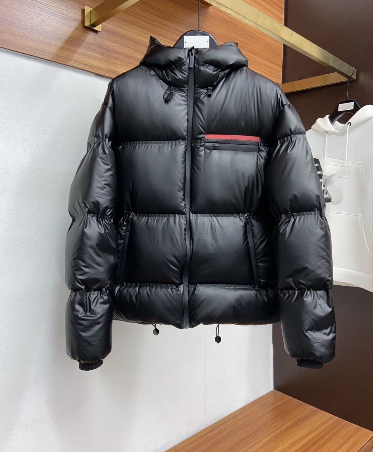 Mens Shiny Puffer Jacket Hooded Winter Coat Warm Thick Quilted Outerwear Casual Outdoor Windbreaker Solid Color Zip Up Jacket for Men