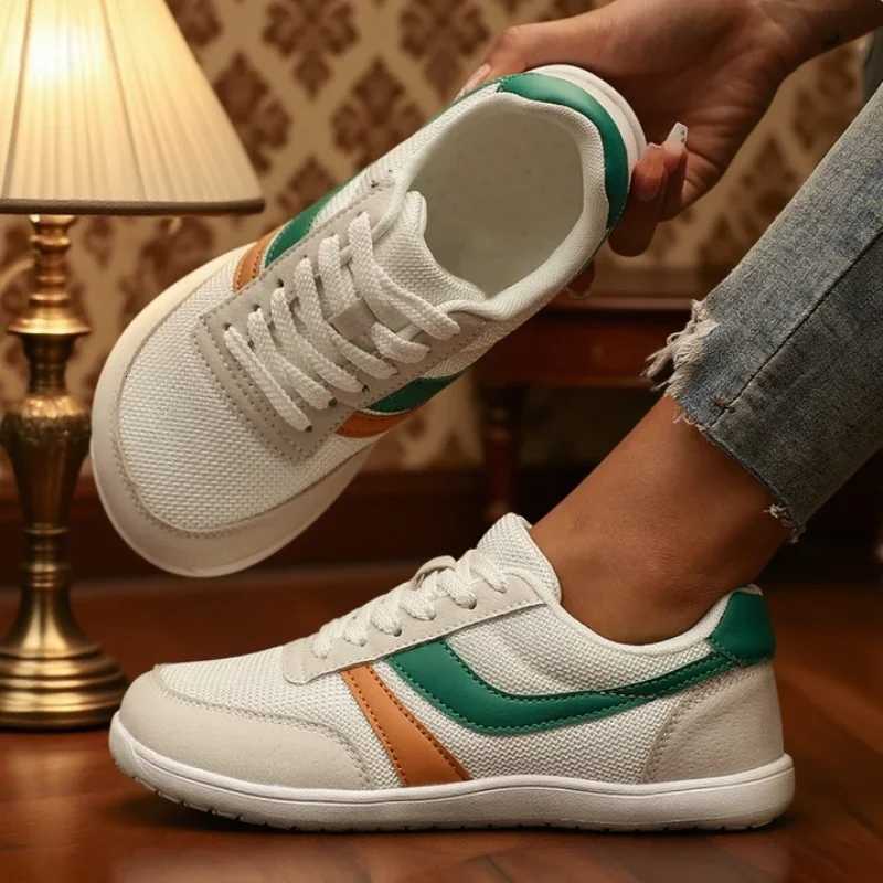 Casual Shoes Women's Sneakers Barefoot Casual Wide Last Fashionable Canvas Flat Board Shoe 2025 New Wide Toe Breathable Mesh Running Shoes H261