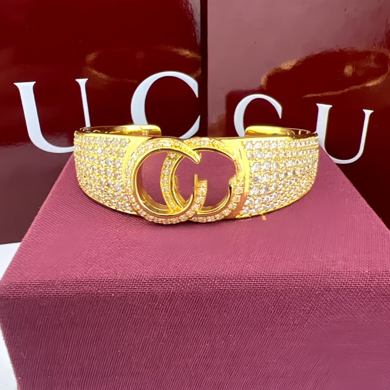Designer Jewelry gg Bracelet s letter full diamond bracelet classic lightweight luxurious design with a trendy stylish for both men and women