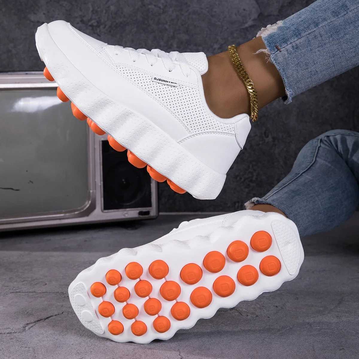 Casual Shoes DJSUNNYMIX Women's Running Shoes New Breathable Sports Sneakers Walking Shoes Women's casual and Versatile shoes H261016