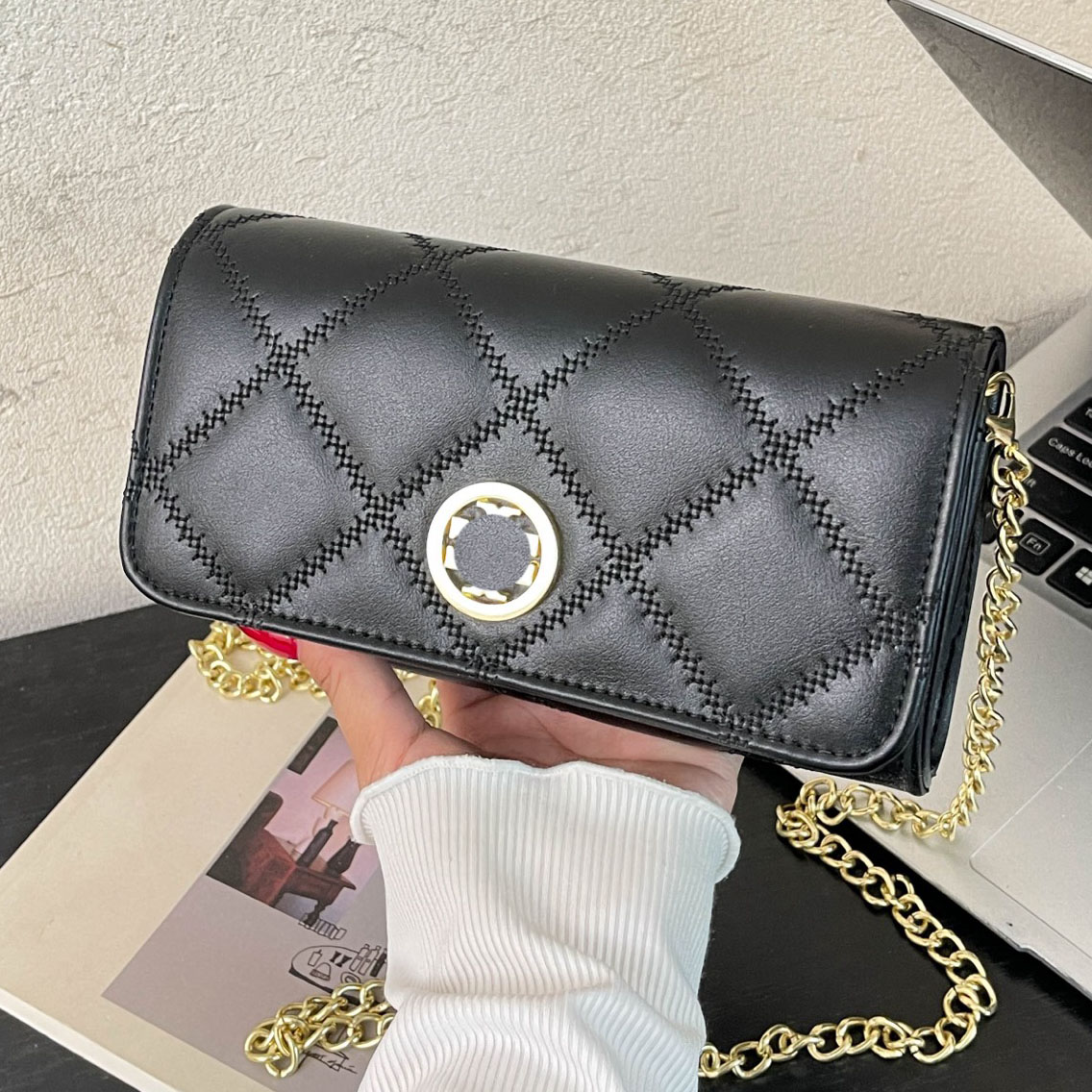 Designer Long Short Wallet Solid Color Elegant Small Square Bag Women's Chain Shoulder Bag Simple Fashion Bag Versatile Commuter Wallet Multi C