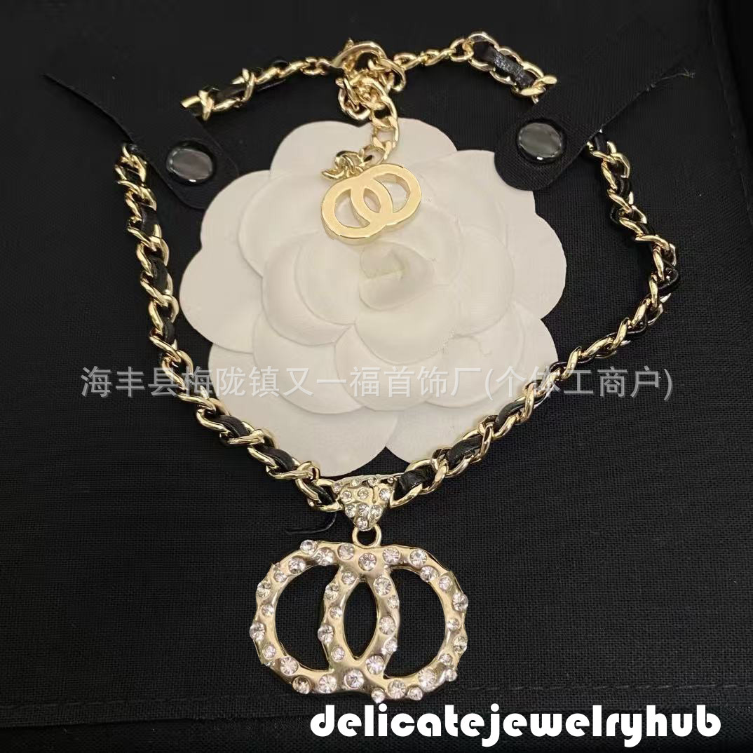 Designer Necklace Pearls cc Necklace 26C Necklace Fully Diamond-Studded Versatile Lightweight Luxurious Elegant Perfect For Layering Necklaces Chann
