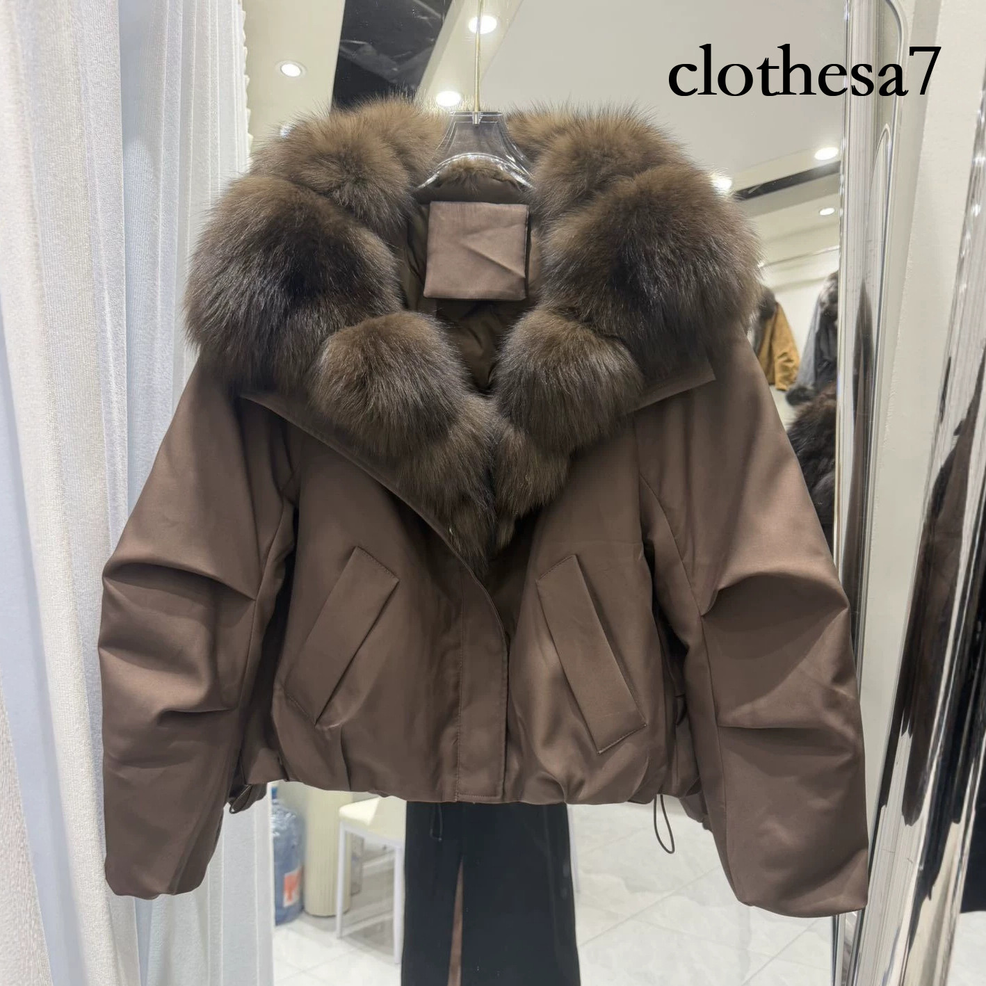 New winter collection: solid-color down jacket genuine fox fur collar, featuring retro fashionable design with luxurious feel, and a loose fit