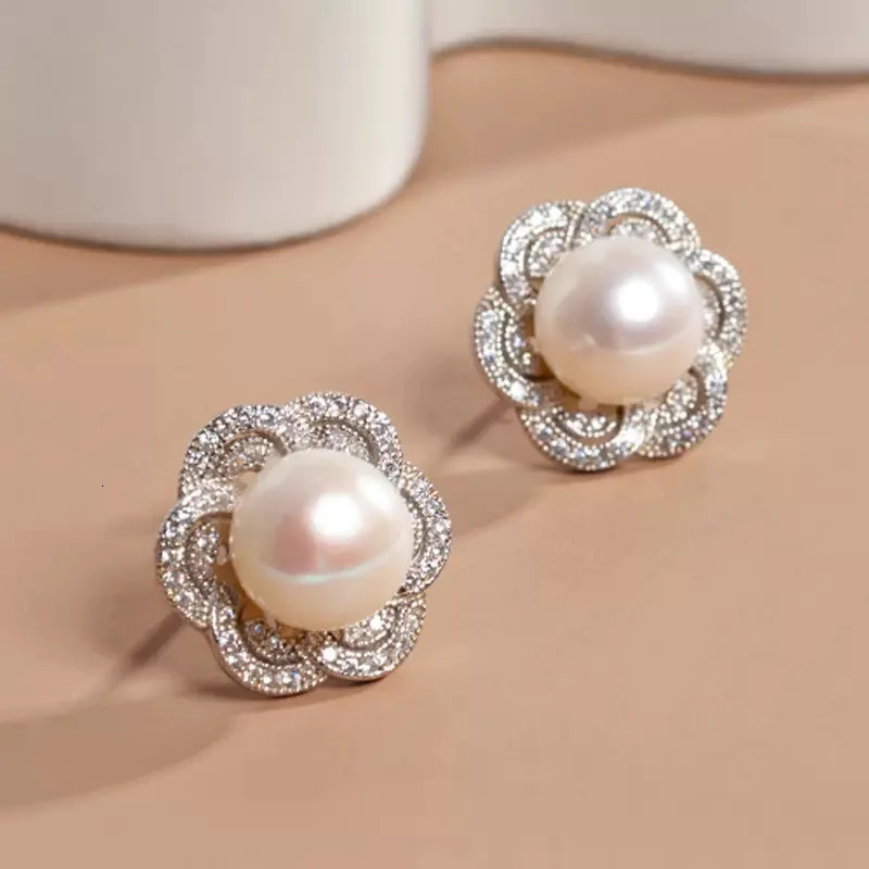 Exquisite Flower Pearl Stud Earrings for Women High End Female Gift 925 SIlver Needle Earrings Wedding Trendy Jewelry 261008