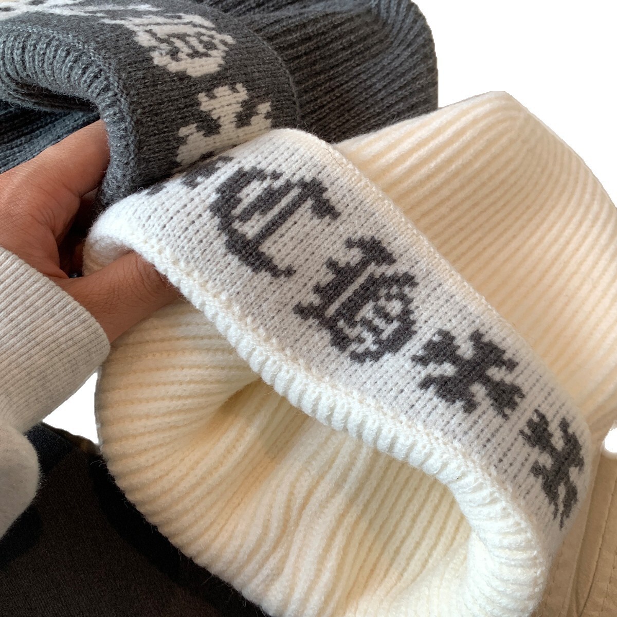 Korean-style minimalist knitted beanie women, autumn winter warm hat, large head circumference, cold-resistant, thickened, ear-protecti, and suitabl