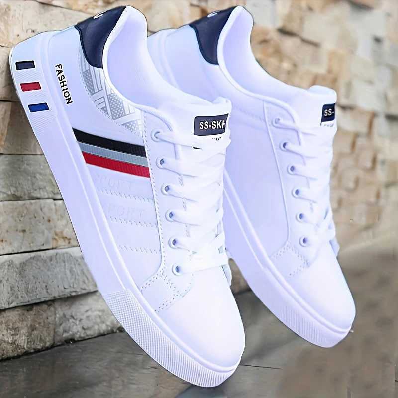 Casual Shoes A Pair of White Sneakers Perfect for Skateboarding Casual Sports and Everyday Wear. Lightweight with A Soft Sole Suitable fo H261016
