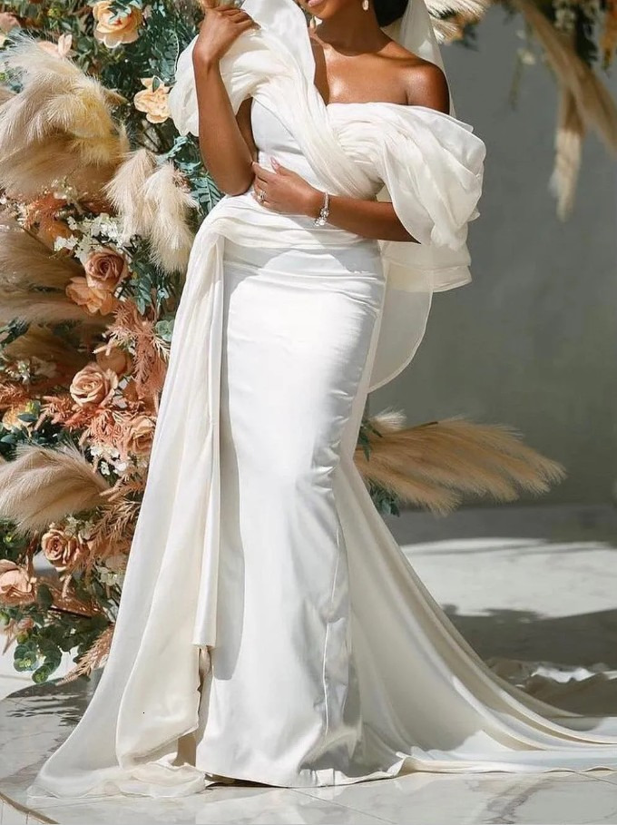 Modern Mermaid Wedding Dresses Elegant Off the Shoulder Sweetheart Pleats Ruffles Satin Bridal Gowns Robe De Mariee Women New Boho