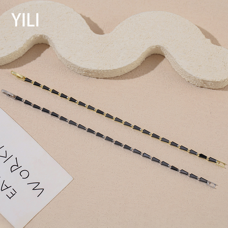 European And American Cross-Border Zircon Black, High-End, Fashionable, Versatile, Elegant, Fully Studded Bracelet, Wholesale From The Manufacturer