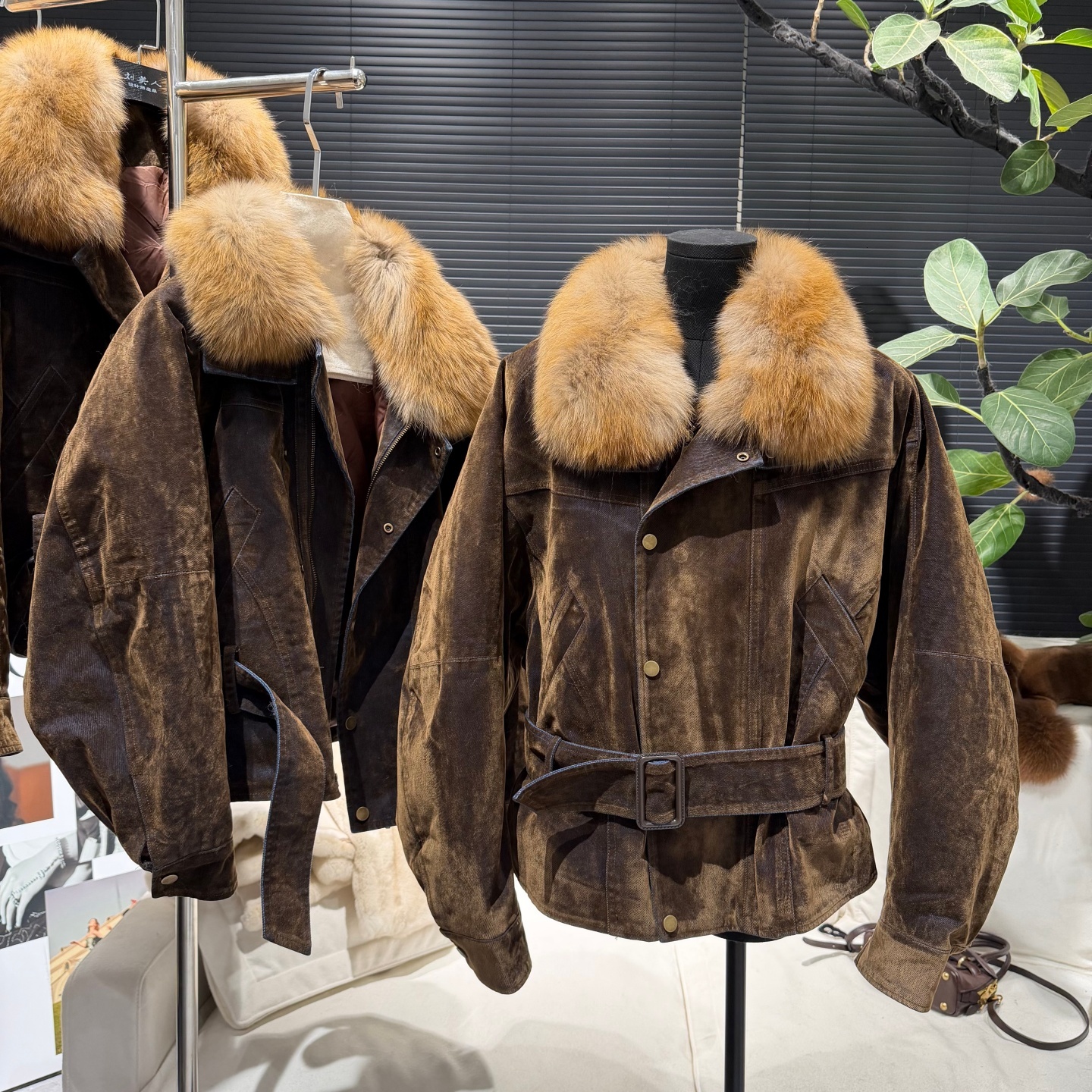 Detachable Fur Collar Down Parka, New Style, Wholesale From Haining Fur Makoufei
