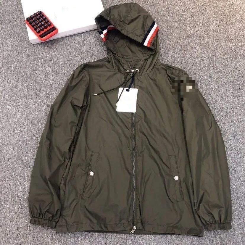 Designer Mens Jackets Windbreaker: Lightweight Fashion Sun Protection Jacket, Summer Casual Outerwear, Classic Long Sleeve Top - Ideal for Daily Wea