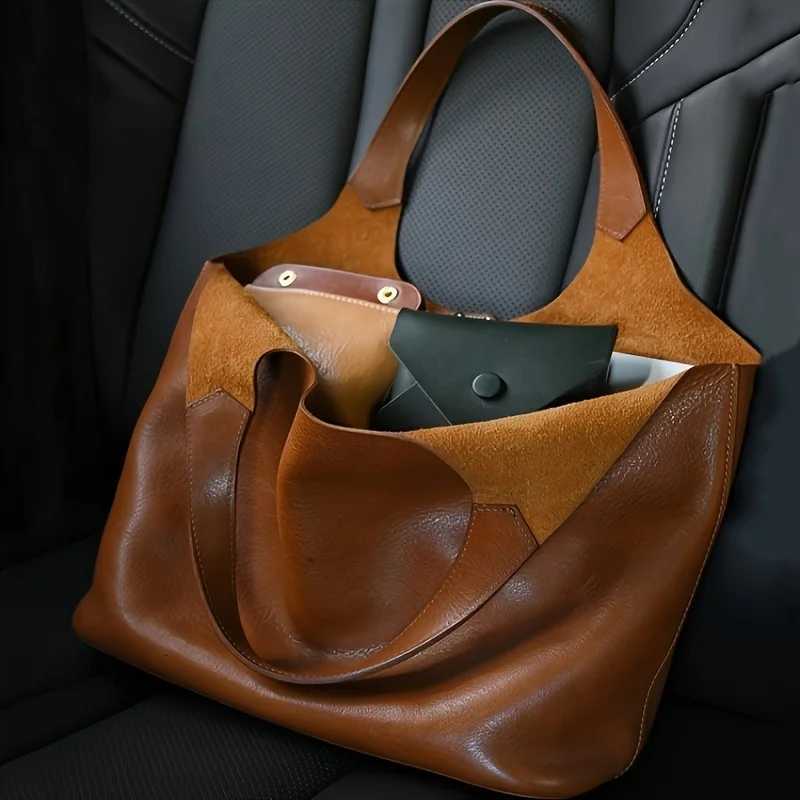 Designer Made Totes Spacious Tote Bag of Soft Brown Light Luxury High-End Vibe New 2025 Design for Wen J261016