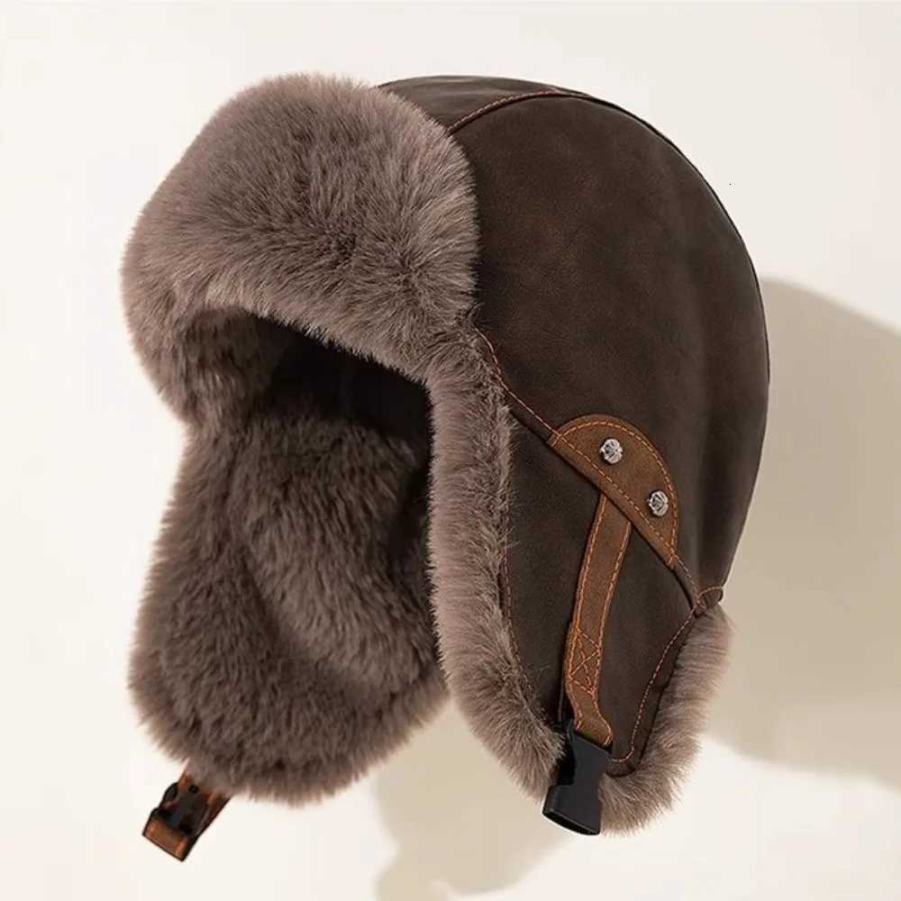 Trapper Hats Vintage PU Leather Motorcycle Hat Thickened Windproof Trapper Hat Ear Protection Winter Warm Pilot HatT261017