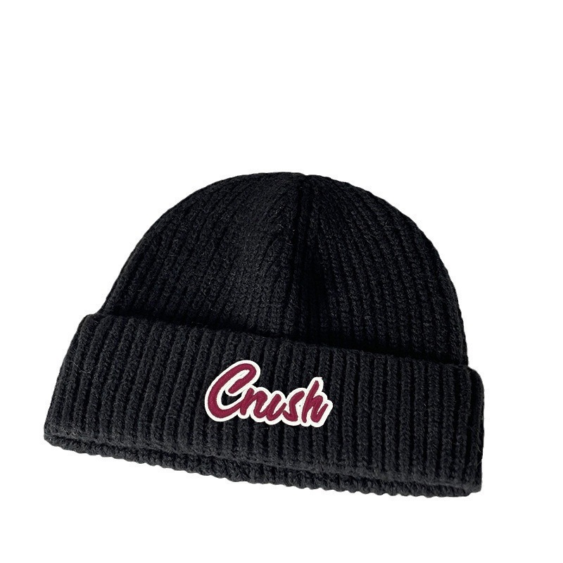 Winter letter-patterned knitted beanie, versatile for both men women, warm stylish, Japanese-style knit hat that makes face look smaller and protect
