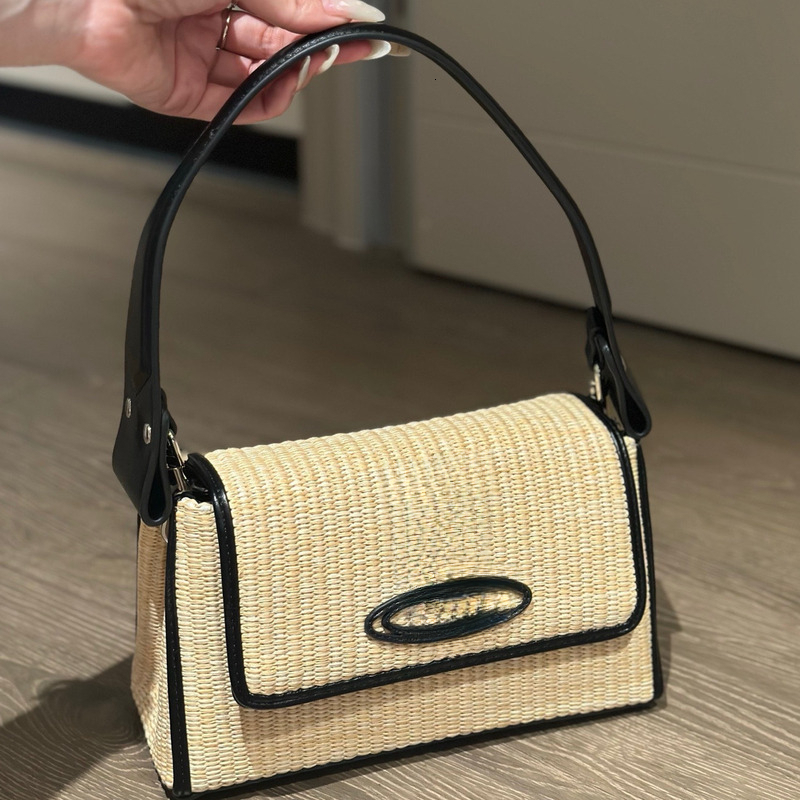 Vivine West Wood Saturn Orb Handbags Designer Bag Make Up Queen Mothers Vintage Soft Leather Backpack For Women Casual Travel Outings Crossbody Bag
