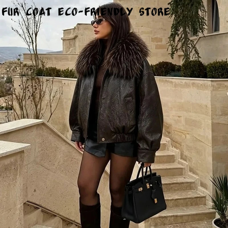Womens Motorcycle Leather Jacket Faux Raccoon Fur Collar Streetwear Leather Coat Winter Windproof Insulation PU Leather Coat 261016