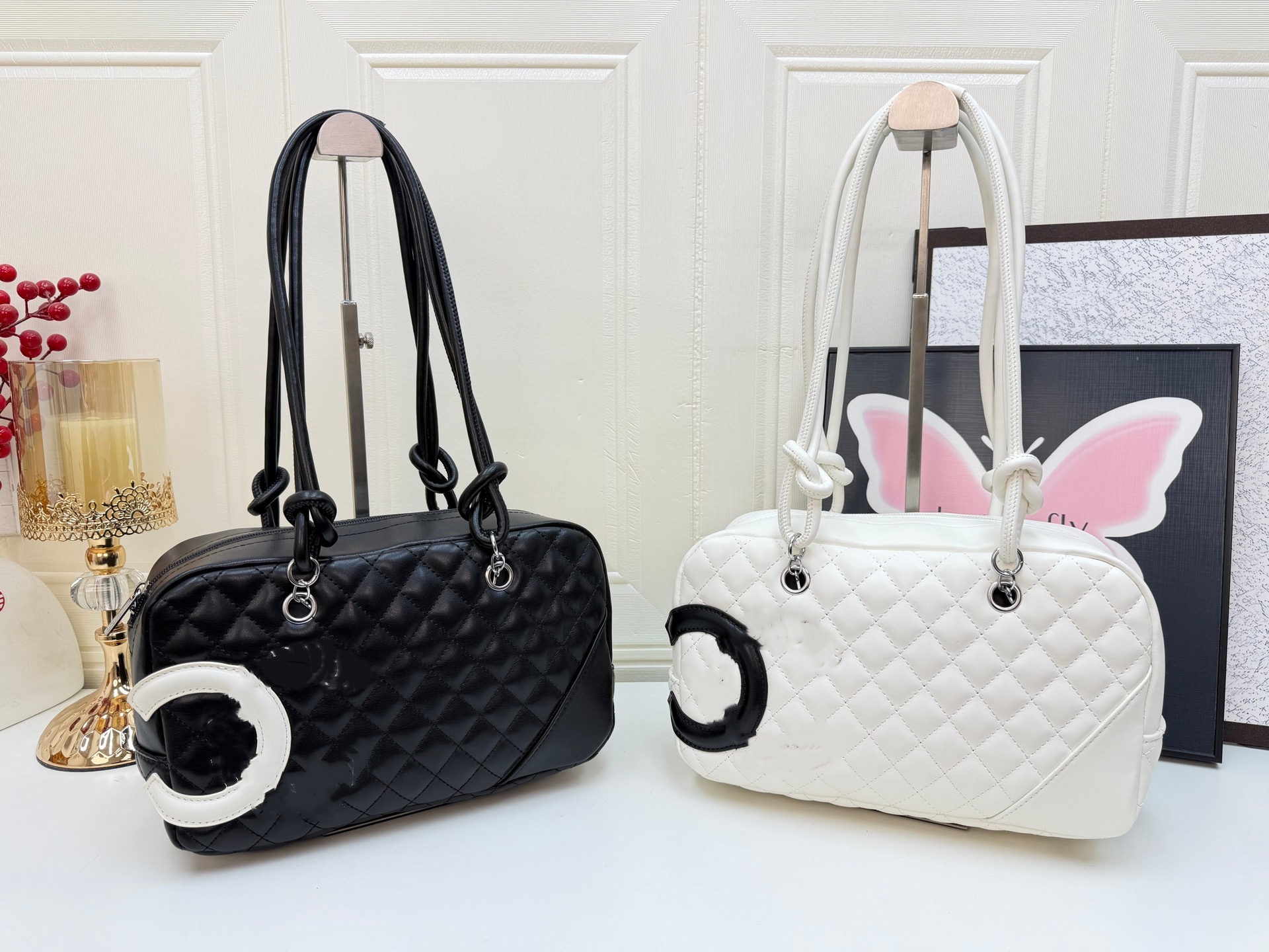 Luxury Bag CH Women Quilted Shoulder Bag Designer Knot Top Handle Bowling Handbag Zipper Closure Retro Ladies Everyday Shoulder Purse