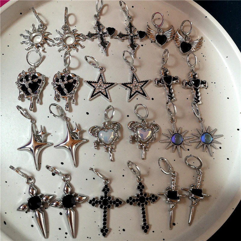 Kpop Gothic Charm Heart Star Sun Cross Crystal Pendant Earrings For Women Men Vintage Hiphop Punk Grunge Y2K Jewelry Accessories261016