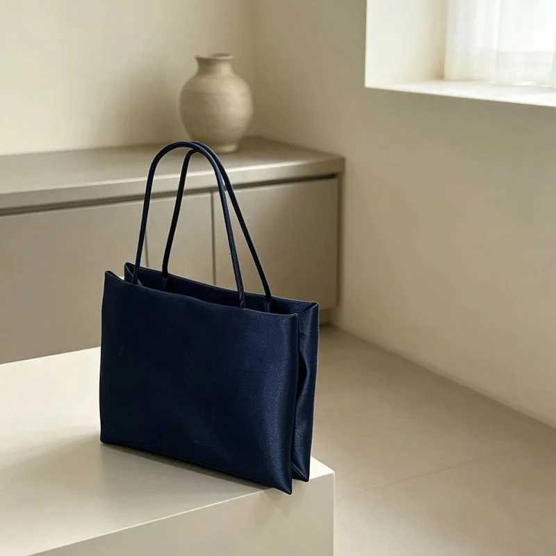 Cross Body Minimalist Style Satin Accordion Handbag Small Square Wedding Bag Envelope Shoulder Bag Women's Fashion Autumn New Arrival H261016