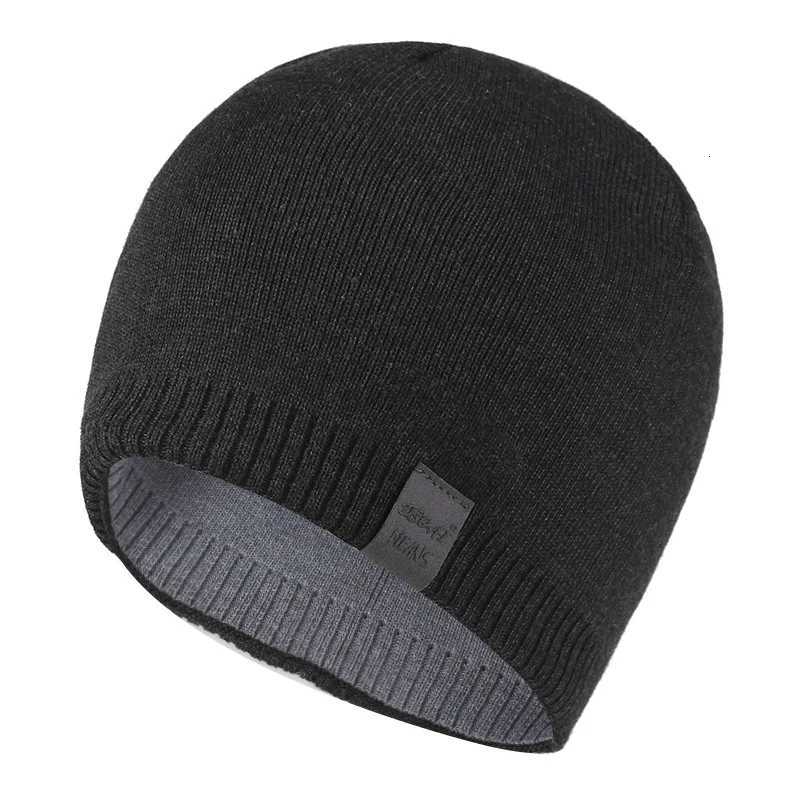 Beanie/Skull Caps Unisex Labal Winter Hats Solid Color Knitted Hats For Men And Women Beanie Cap Outdoor Add Fur Lining Warm Sports HatsT261017