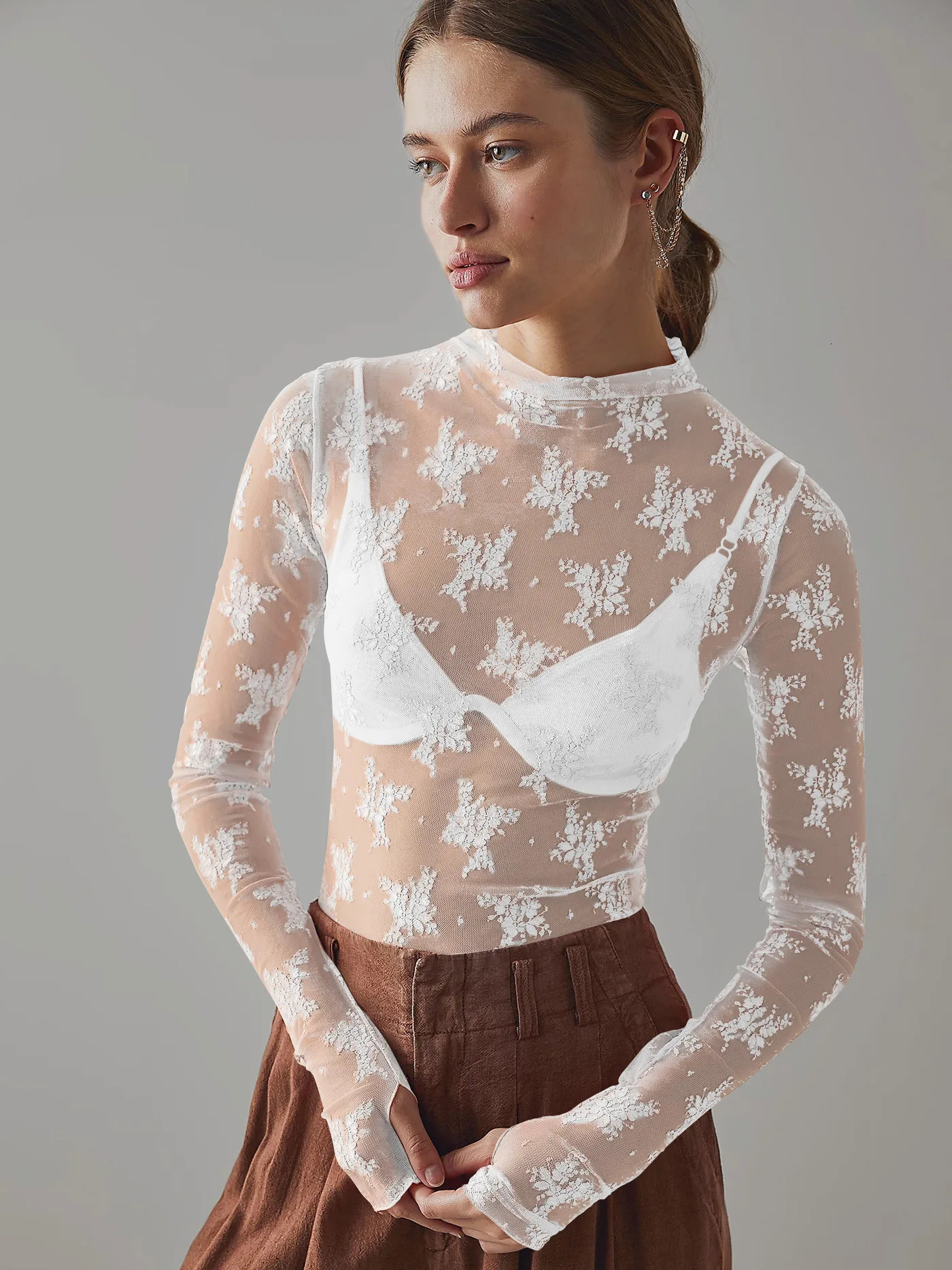 Sexy Lace T-shirt Summer Solid Color Elegant Fashion Personality Street Style Tops Long-sleeved Mesh Round Neck Bottoming Shirt 261015