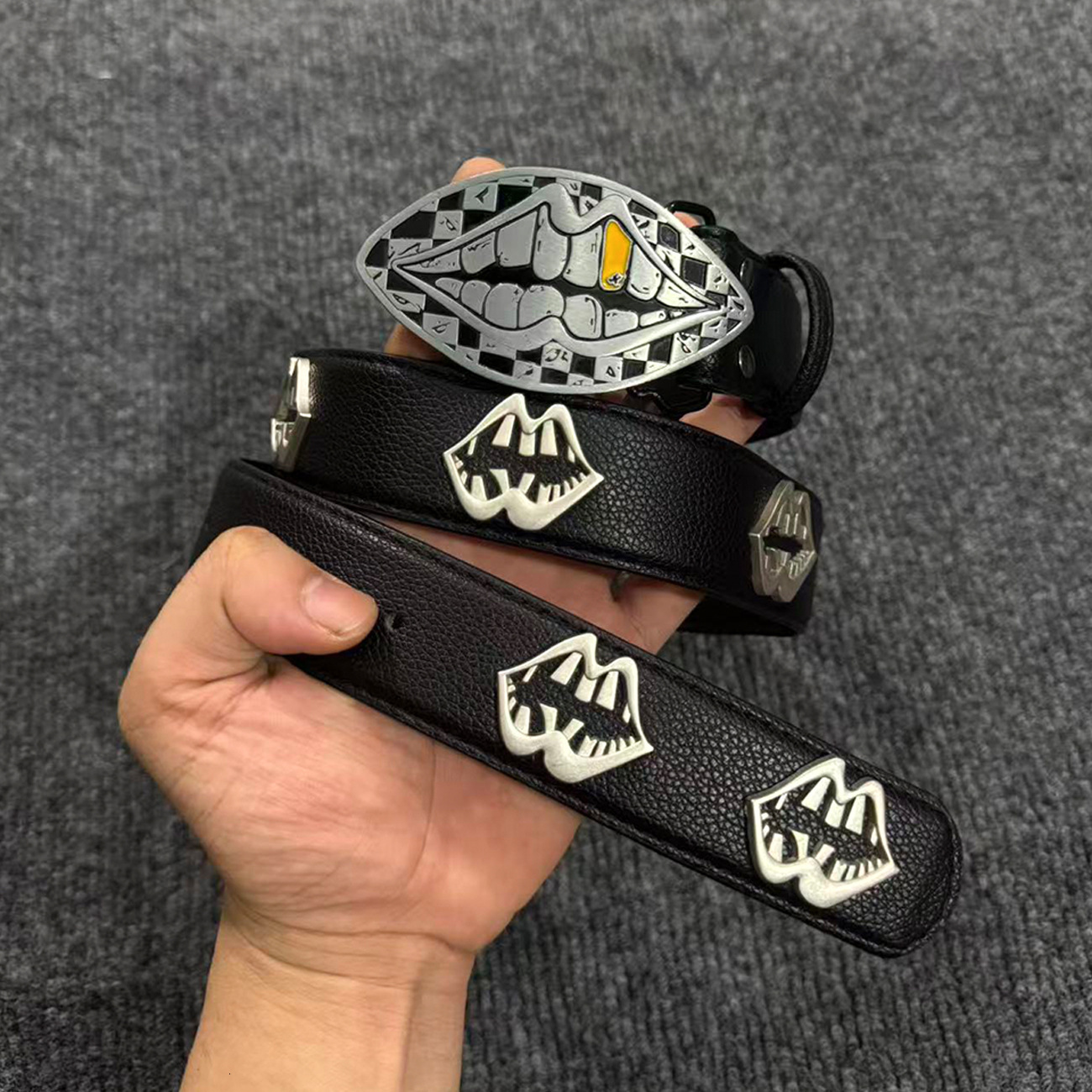 Designer Womens Black Faux Leather Belt Lips Pattern Metal Pin Buckle Punk Hip Hop Waist Belt For Jeans Pants Streetwear Casual Outfit Fashion Acces