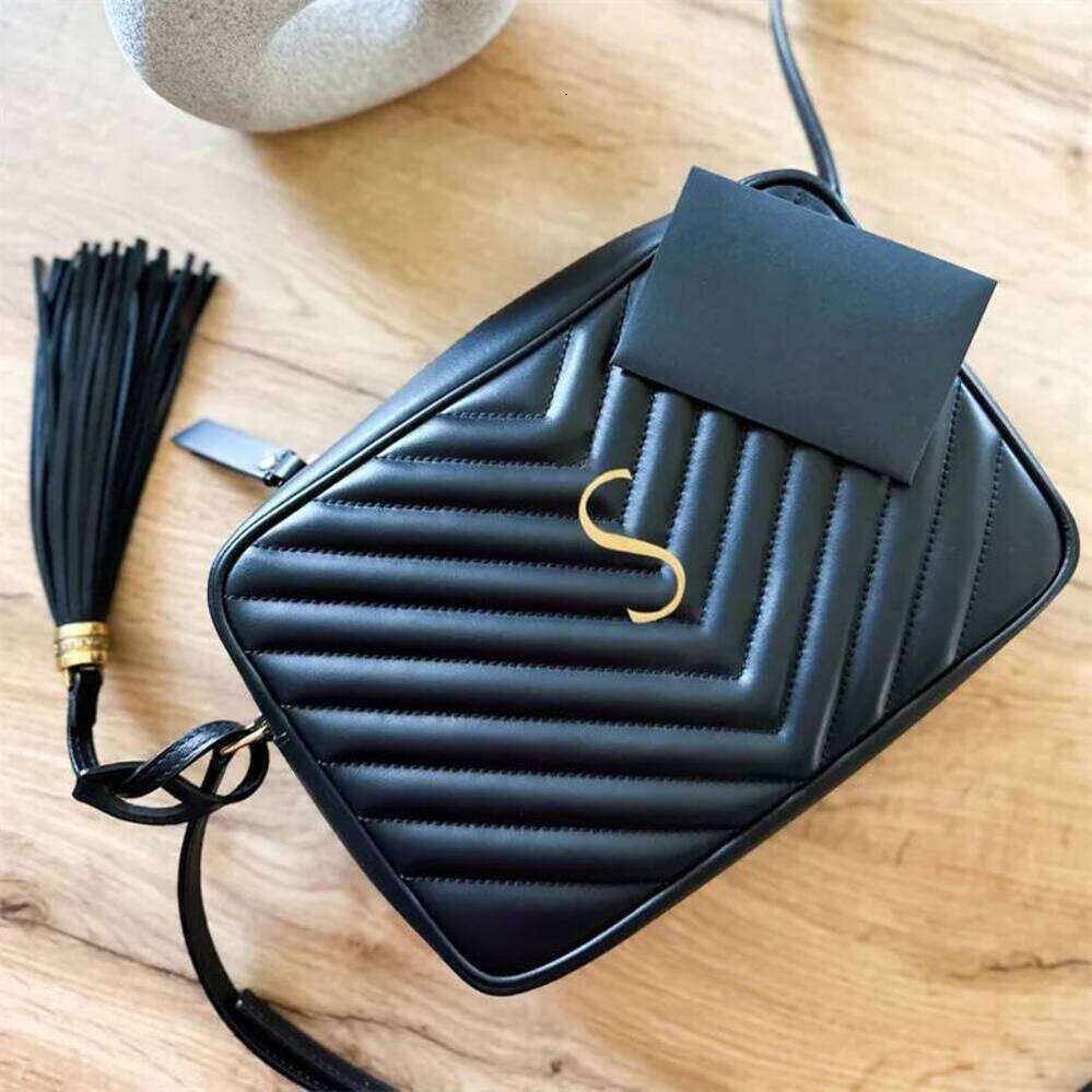 Quilted Satchel Crossbody Sling LOU Camera Tassel Cosmetic Wallets Shoulder Totes Luxury Designer Leather Bags Strap Womens Mens Handbags Vintage Cl